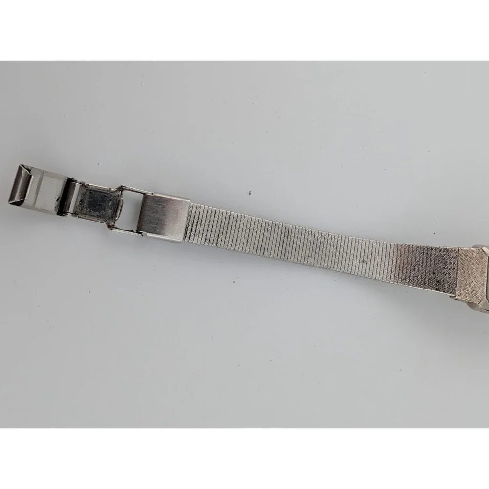 Vintage‎ Seiko Watch Women 13mm Case Silver 6.75